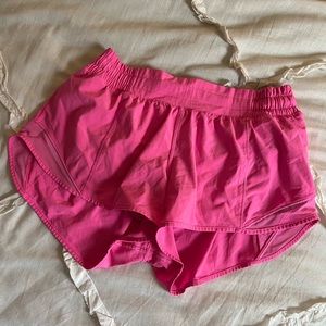 Pink Lululemon Hotty Hot 2.5 in. Shorts Size 6